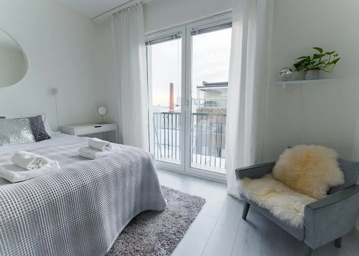 Compact High Quality Floor In Perfect Location